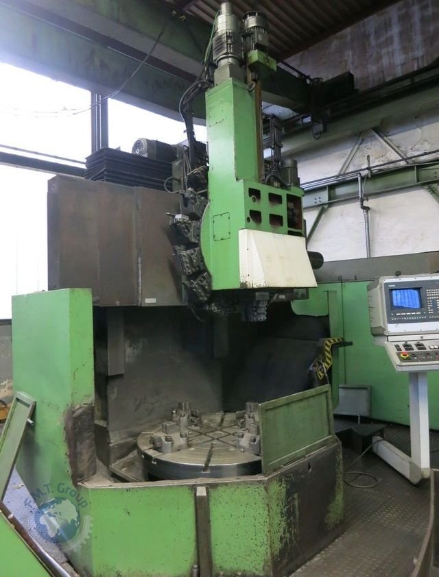 TOS Hulín SKQ 12 CNC