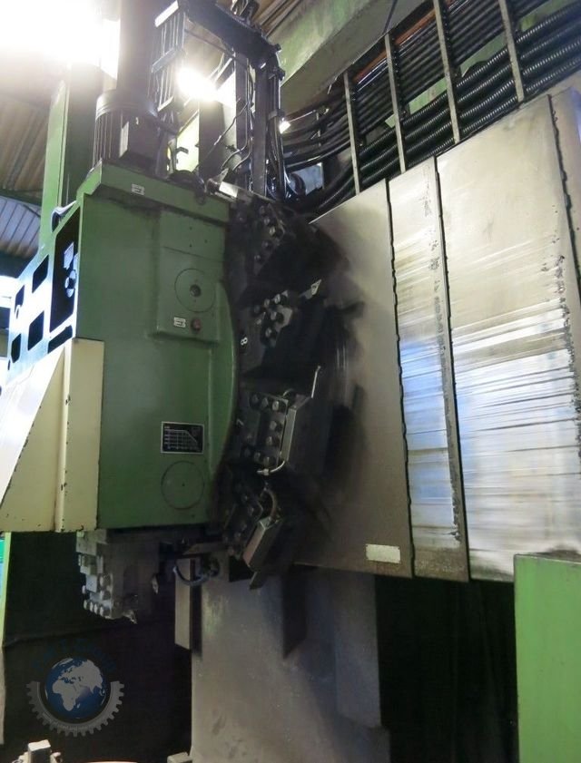 TOS Hulín SKQ 12 CNC