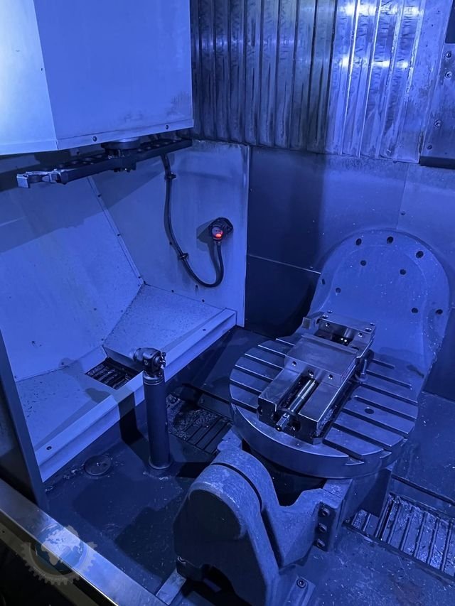 HAAS UMC-750