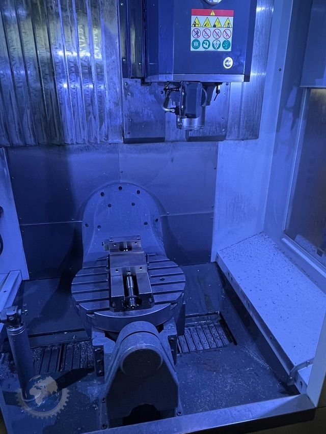 HAAS UMC-750