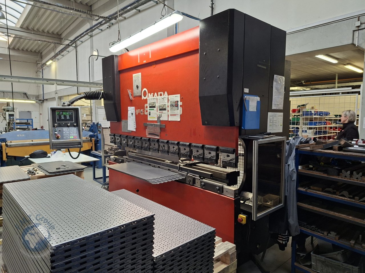 AMADA HFE 80-25